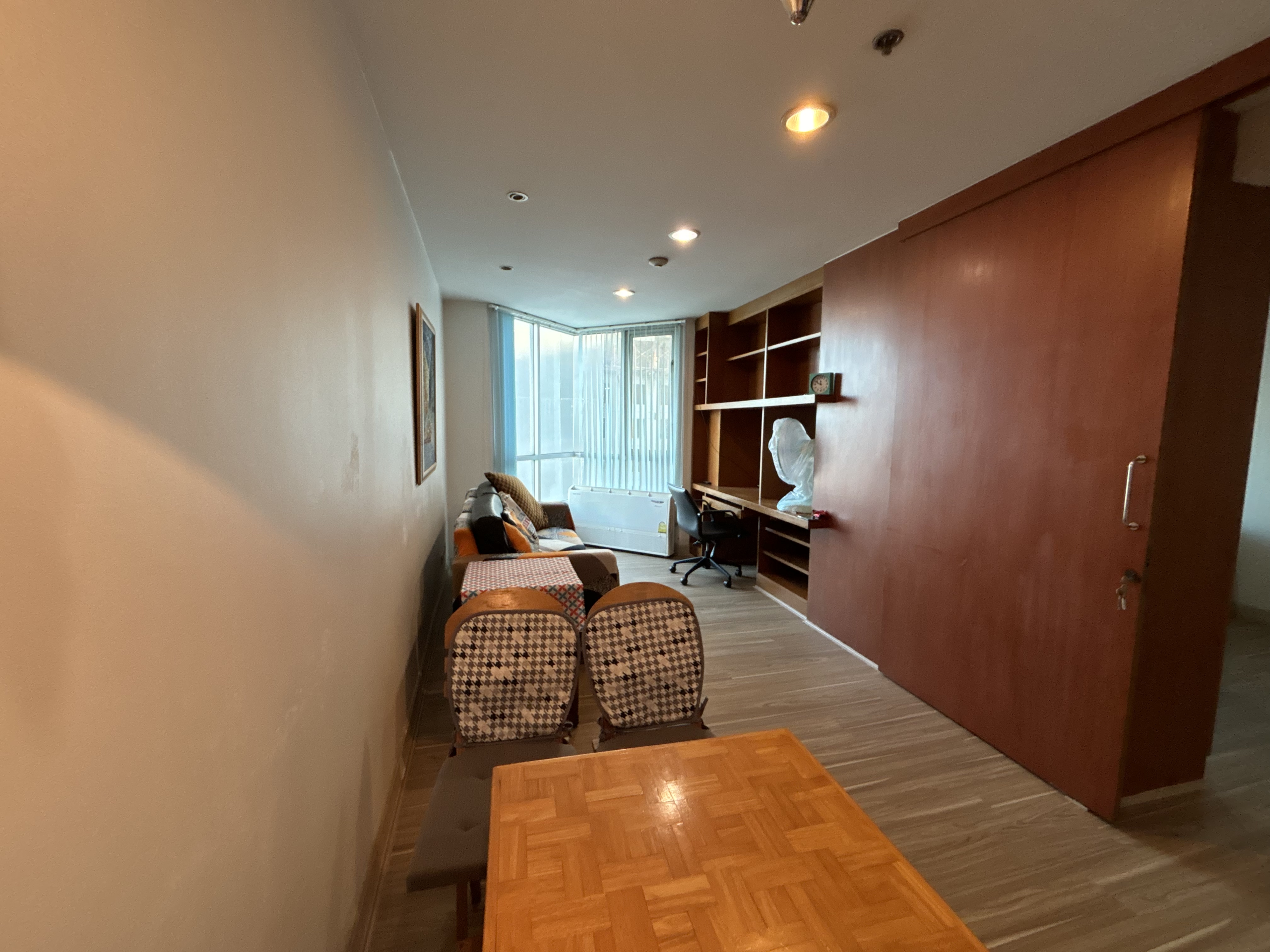 (14 March 2024) Noble House Phayathai, 1 Bedroom, 18th Floor, 47 Sqm, Sale at 5,000,000.- Rent: 16,000.-