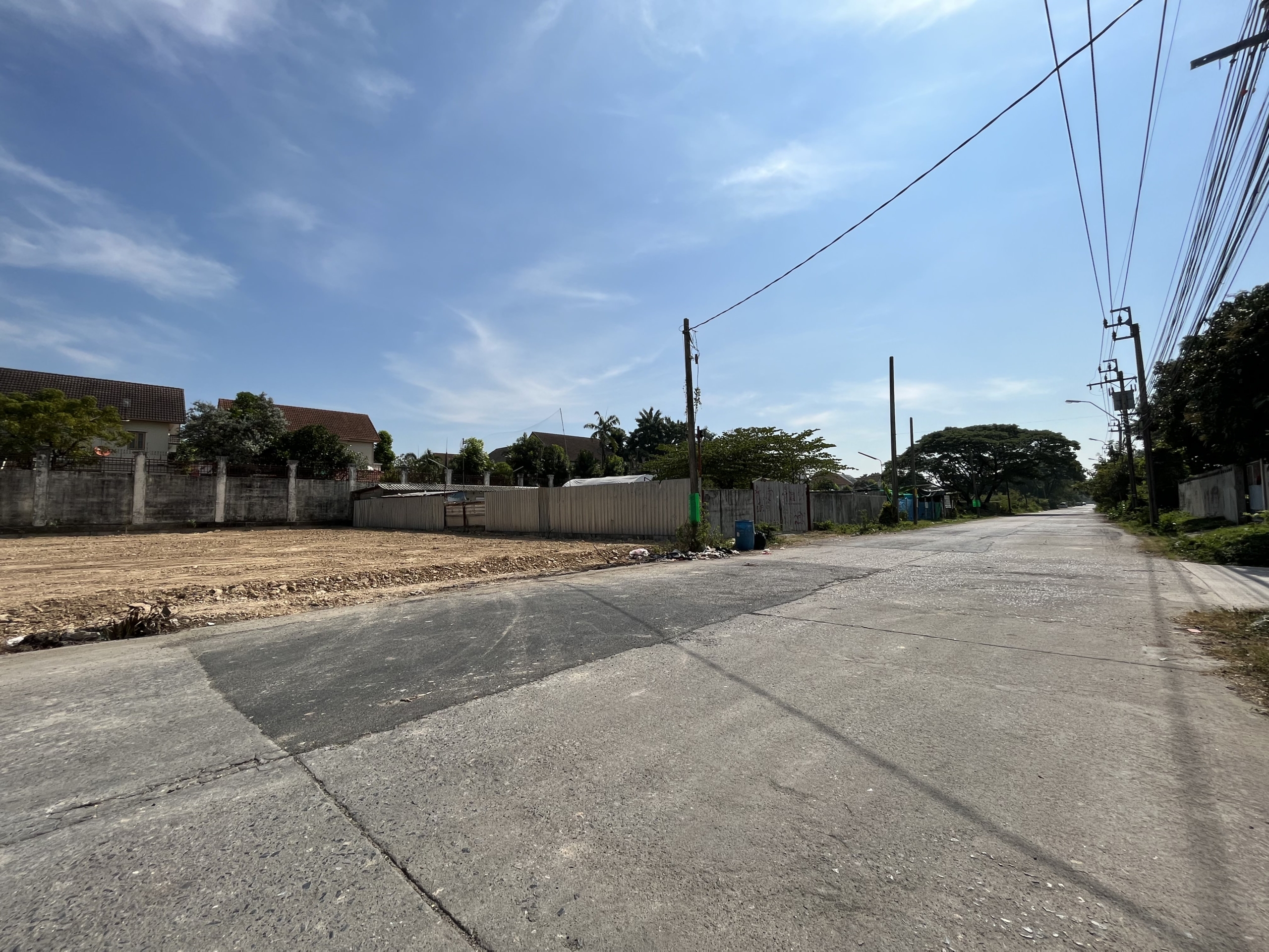 ให้เช่าที่ดิน 192 ตารางวา, รามคำแหง 118 แยก 46, ถนนเมนกว้าง 14 เมตร, เช่า 30,000 บาท/เดือน