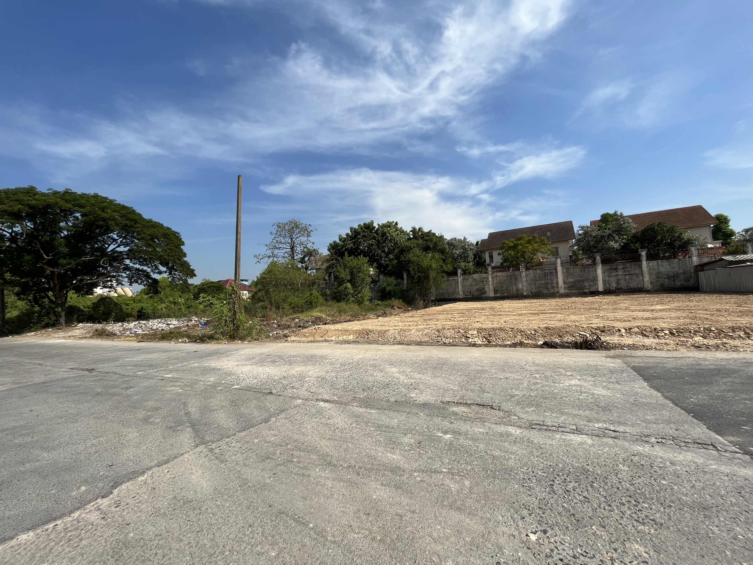 ให้เช่าที่ดิน 192 ตารางวา, รามคำแหง 118 แยก 46, ถนนเมนกว้าง 14 เมตร, เช่า 30,000 บาท/เดือน