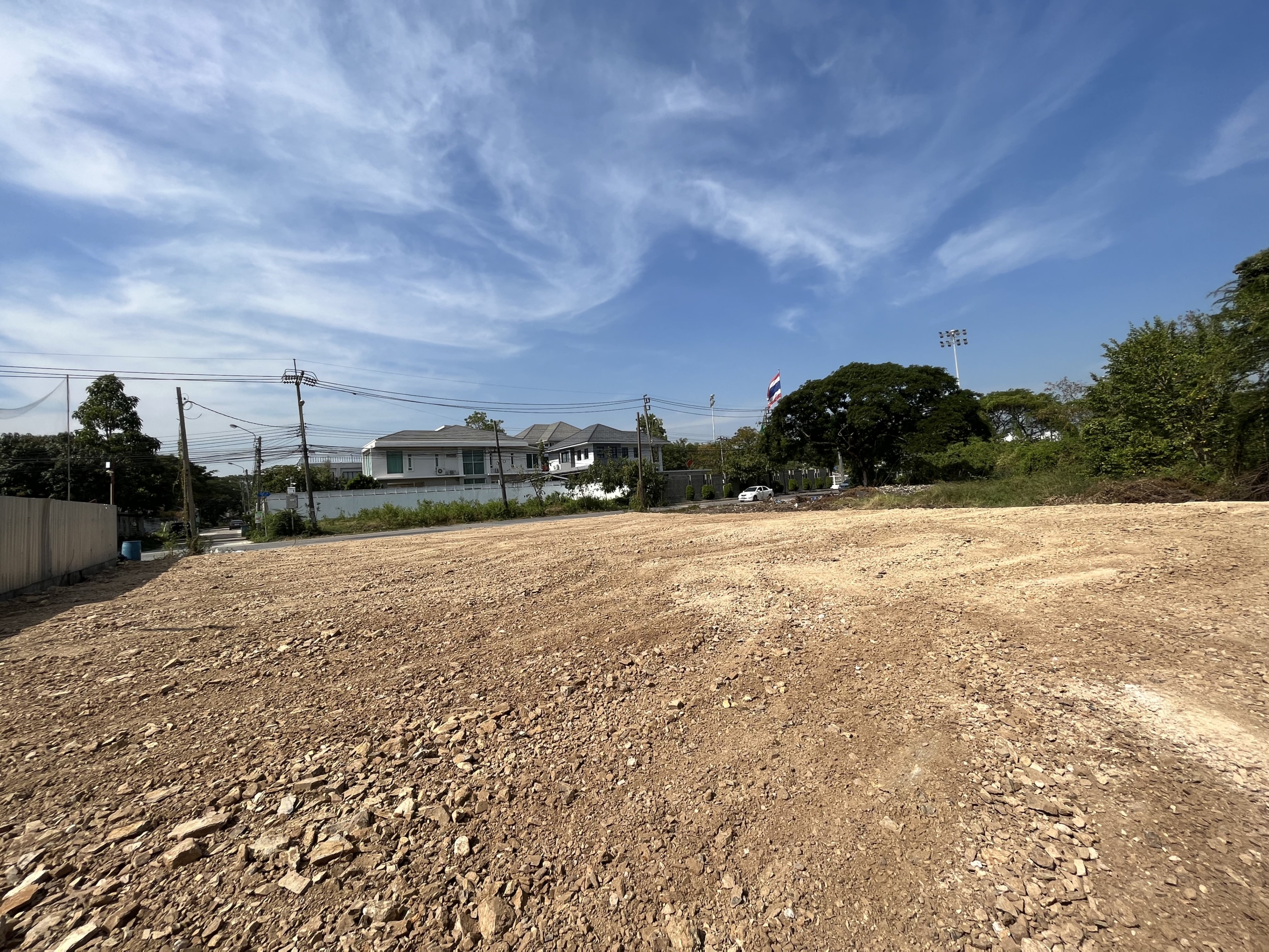 ให้เช่าที่ดิน 192 ตารางวา, รามคำแหง 118 แยก 46, ถนนเมนกว้าง 14 เมตร, เช่า 30,000 บาท/เดือน