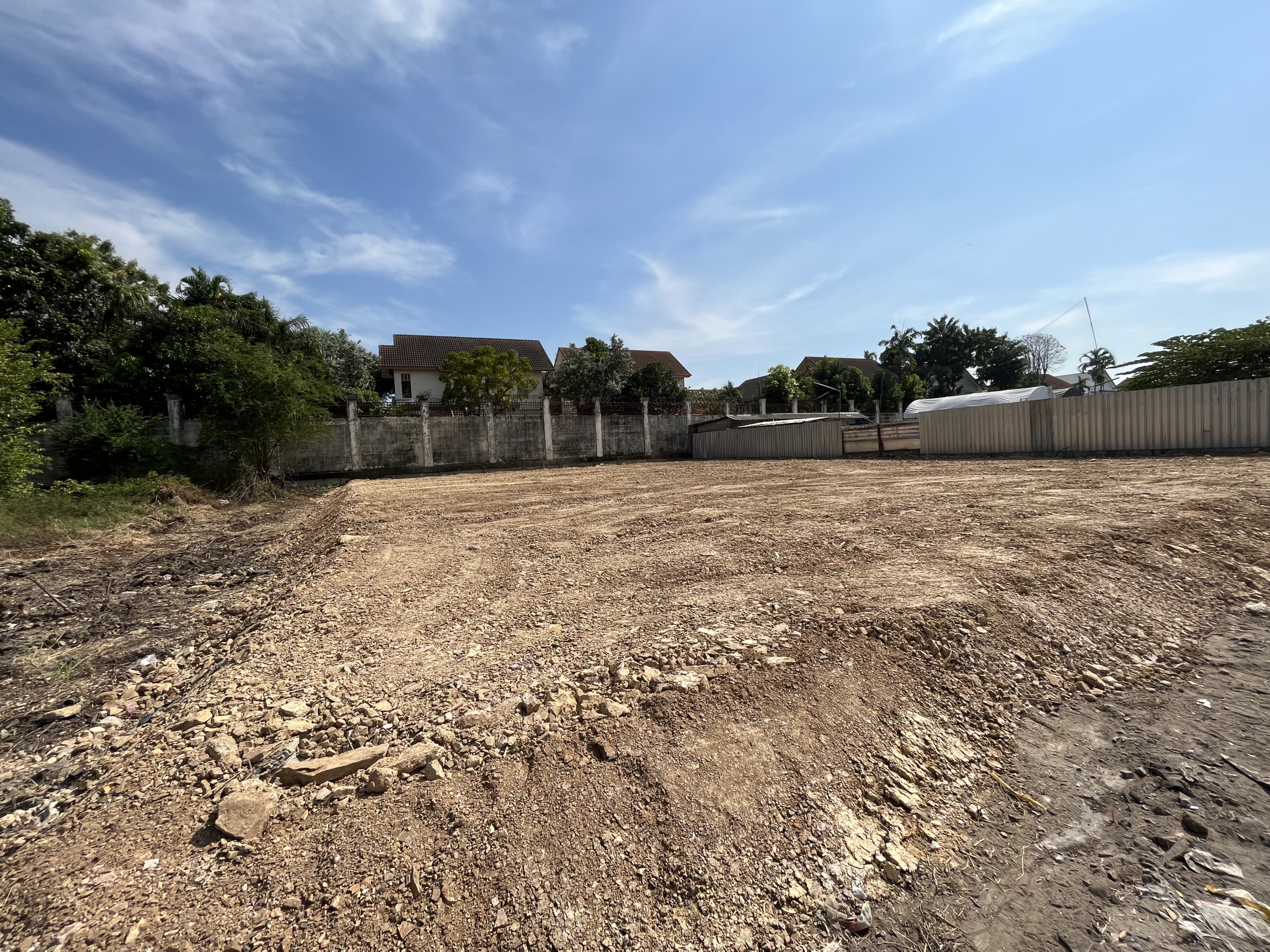 ให้เช่าที่ดิน 192 ตารางวา, รามคำแหง 118 แยก 46, ถนนเมนกว้าง 14 เมตร, เช่า 30,000 บาท/เดือน